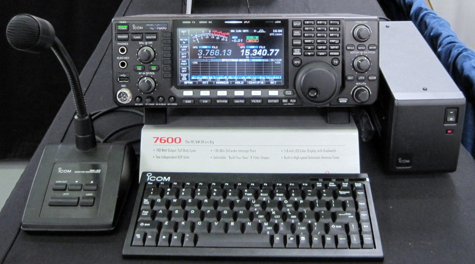 Icom IC-7600 HF amateur radio transceiver